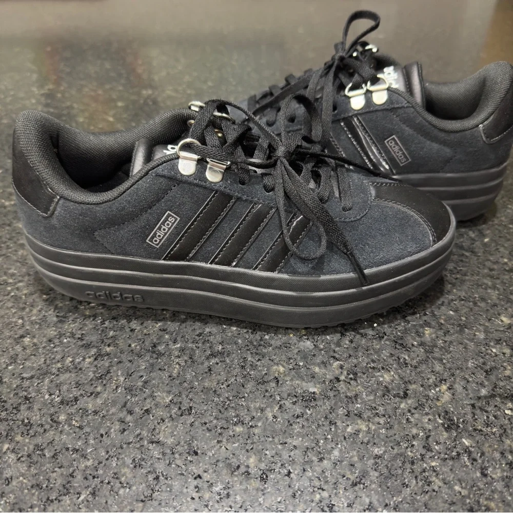 Adidas VI Court Women's Black Sneakers - Picture 4 of 6